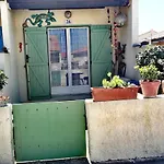 Petite Maison à La Dans Résidence Naturiste * Leucate