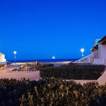 Holiday home Petite Maison A La Dans Naturiste